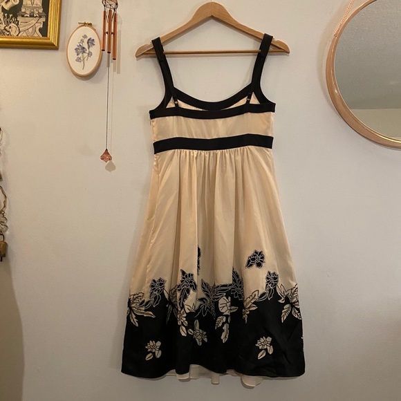 BCBG silk dress - Picture 4 of 4